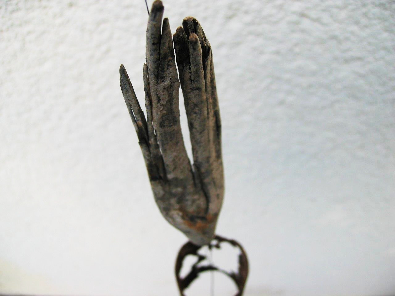 humanitärer auslandseinsatz - wildholzskulptur