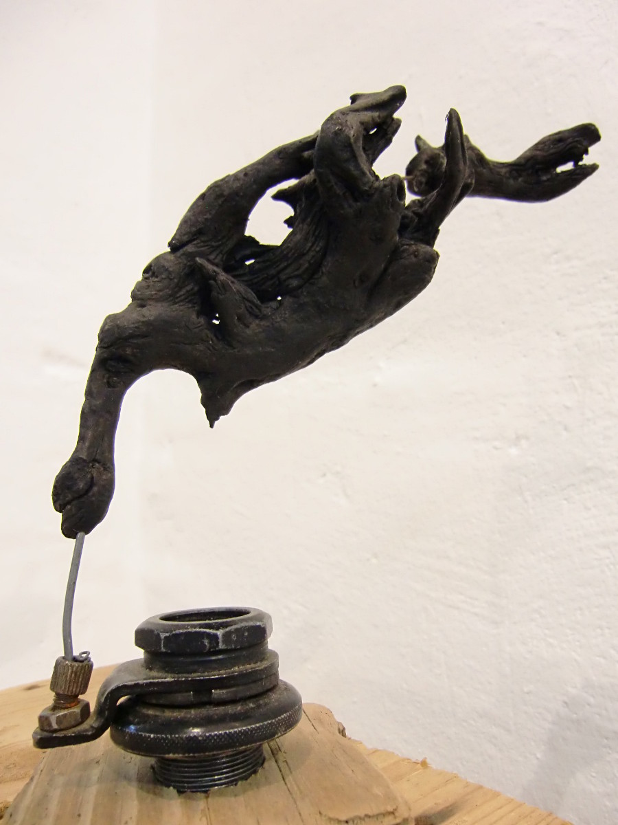 nichts kommt als nächstes - wildholzskulptur